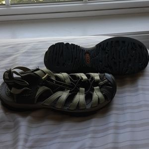 Keen women's shoes green and gray